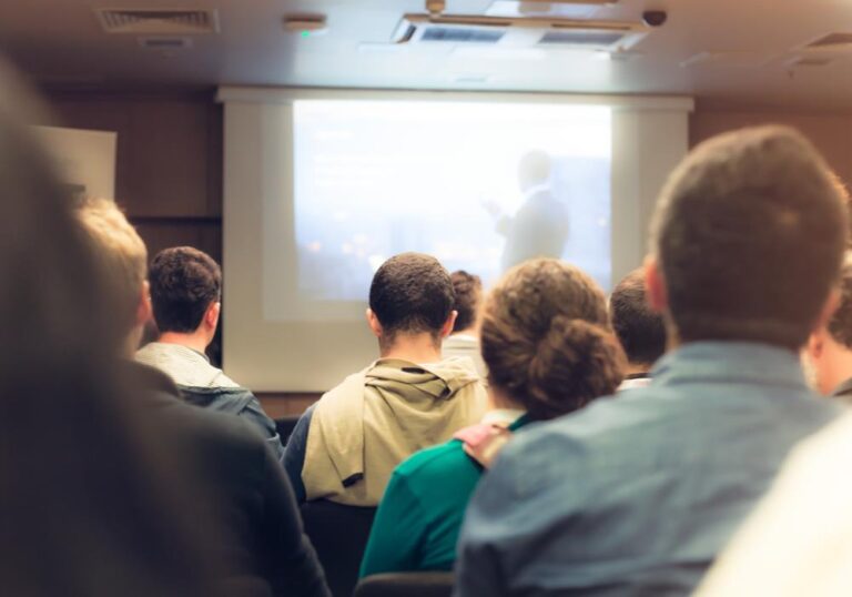 Home 123theorie motortheorie online cursus met interactieve lesmaterialen en realistische oefenexamens voor motorrijbewijs